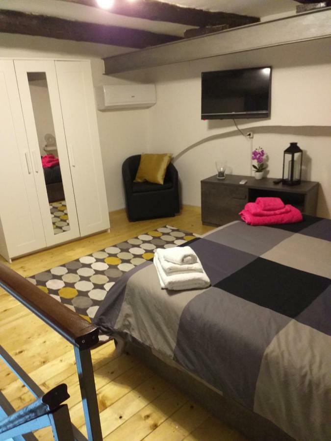 Sasy Jr House Via San Mattia 72 Appartement Napels Buitenkant foto