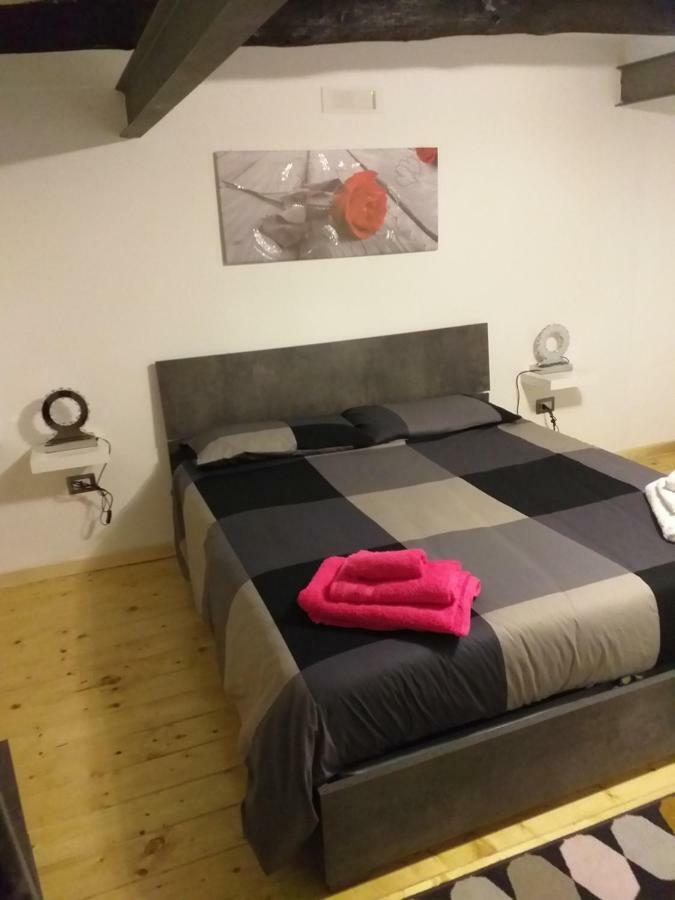 Sasy Jr House Via San Mattia 72 Appartement Napels Buitenkant foto